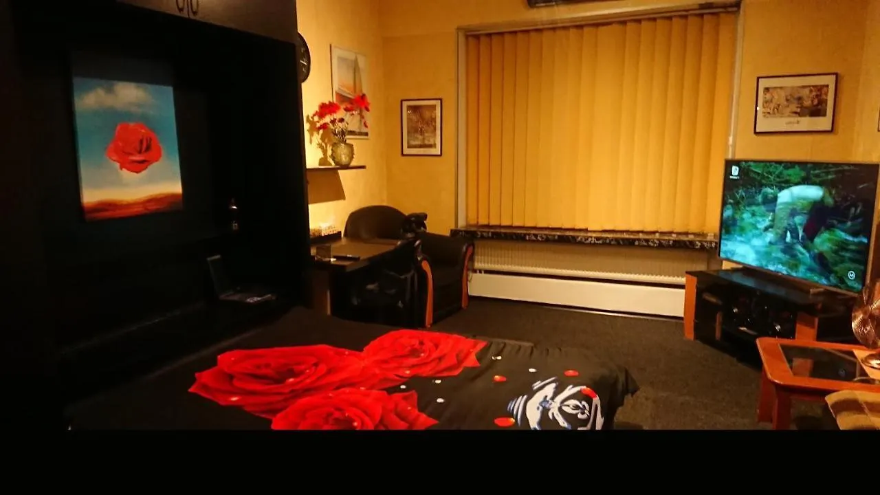 Lägenhet 4 Stars Magheru Studio Bukarest